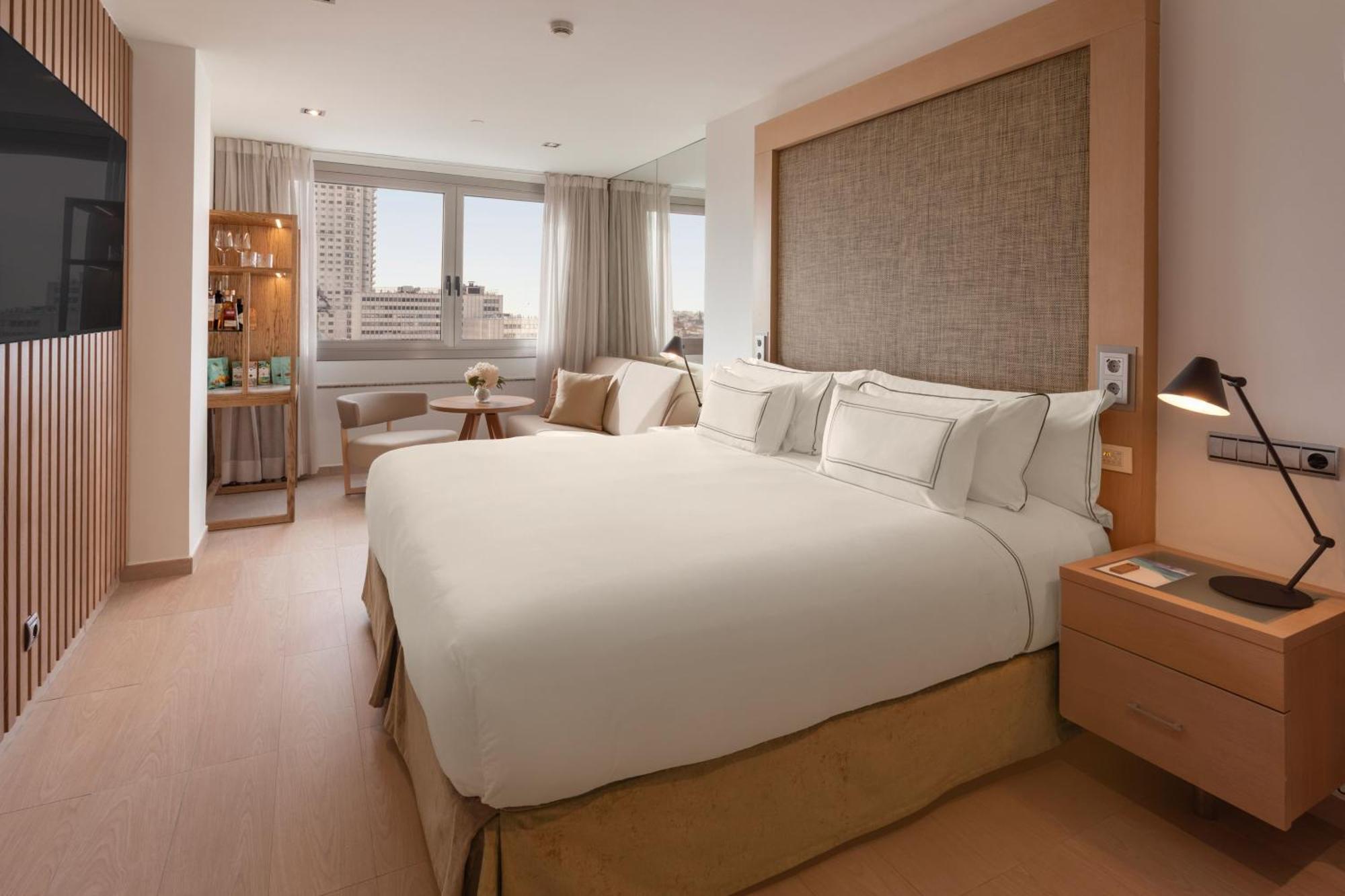 The Level Junior Suite Panoramic View